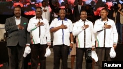 Viongozi wa upinzani Kenyan, kutoka kushoto, Musalia Mudavadi, Raila Odinga, Isaac Ruto, Kalonzo Musyoka, and Moses Wetangula