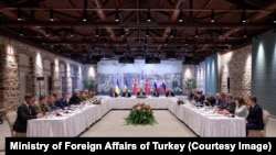 俄罗斯与乌克兰在土耳其进行三年来首次直接会谈。(图片来源：土耳其外交部)
