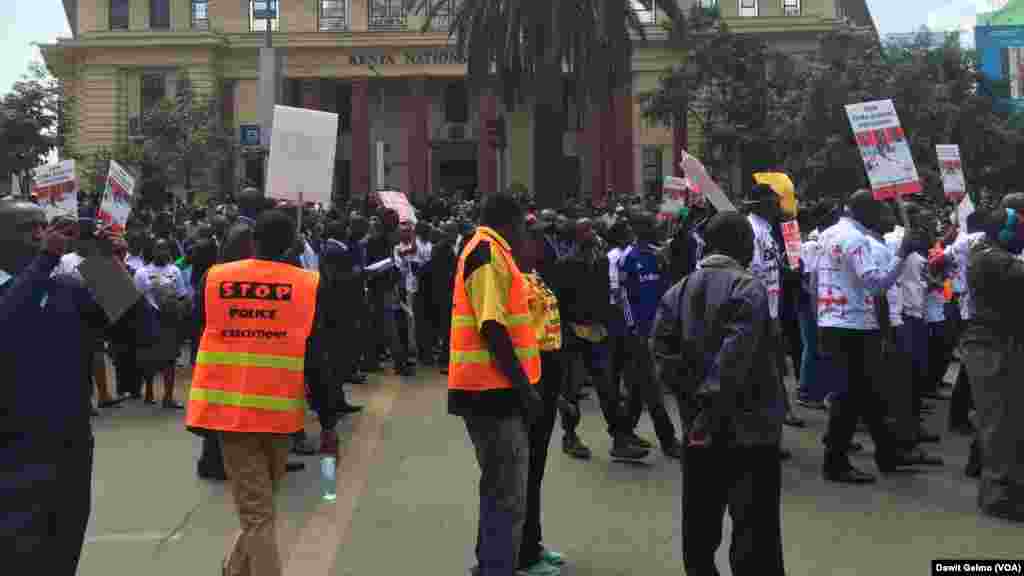 የሕግ ባለሞያዎች እና የሰብዓዊ መብት ተሟጋች ተቋማት በናይሮቢ የተቃዉሞ ሰልፍ አካሄዱ