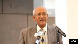 ዶ/ር አክሎግ ቢራራ