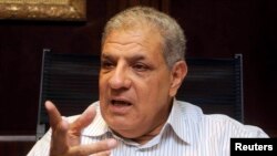 Menteri Perumahan Mesir yang ditunjuk sebagai perdana menteri baru Mesir.