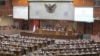 Sidang Paripurna DPR RI dengan pembahasan RAPBN 2016 tahap 2 di ruang rapat paripurna Nusantara 2 Gedung MPR/DPR RI Jakarta, 30 Oktober 2015 (Foto: VOA/Andylala).