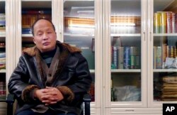 2003年在拆迁案中以”向境外非法提供国家机密罪”而被判刑三年的上海律师郑恩宠。（资料照）