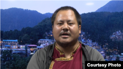 流亡藏人关却才2017年回青海探亲时，曾在“再教育营”中度过10天