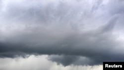 Tornado menghantam utara Solomon, Kansas (14/4)