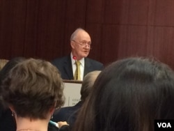 在福特和老布什总统任内担任美国国家安全顾问的斯考克罗夫特 (美国之音莉雅拍摄)