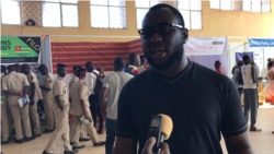 Le commandant Alain Sara, écrivain, Ouagadougou le 24 novembre 2019 (VOA/Lamine Traoré)