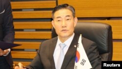 ກອງປະຊຸມປ້ອງກັນປະເທດສາມຝ່າຍ ລະຫວ່າງ ຍີ່ປຸ່ນ, ສະຫະລັດ ແລະ ເກົາຫຼີໃຕ້ ໃນນະຄອນຫຼວງ ໂຕກຽວ.