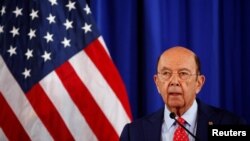 윌버 로스 미 상무장관이 지난해 3월 북한과 불법 거래한 중국 통신장비업체 ZTE에 대한 벌금 부과 조치를 발표했다.