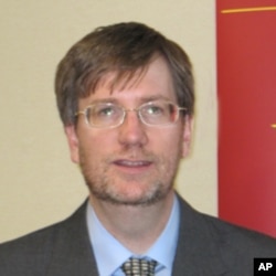 英国学者柯岚安