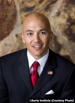 “自由研究院”的资深律师迈克·贝里(Mike Berry) (照片来源：Liberty Institute)