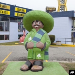 You see lots of Pedros inside the shopping complex, including this fellow, who looks like he has some Irish as well as Mexican heritage.
