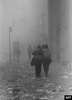 Amerikalılar terror hücumlarının dəhşətini xatırlayır