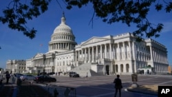 资料照片：美国国会大厦靠近参议院一侧。