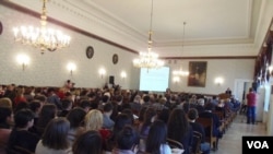 母校如何看待列宁 恐怖头子？革命领袖？