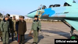 Müdafiə naziri Zakir Həsənov 