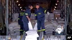 به گفته وزارت خارجه آمریکا، روسیه از دولت اسد برای پرواز هواپیماهایش در حریم فضایی سوریه مجوز دارد. 
