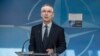 Столтенберг: НАТО будет укреплять оборону и продолжать диалог с Россией