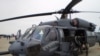 联合技术公司旗下的西科斯基公司生产的空军黑鹰直升机。(美国之音王南拍摄）