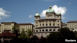 스위스 베른의 연방정부청사. (자료사진)