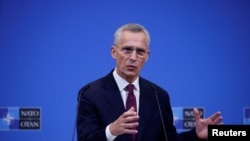 北约秘书长斯托尔滕贝格首次针对乌克兰攻入俄罗斯库尔斯克地区作出表态，他称乌克兰的行动是合法的且属于自卫权范围。