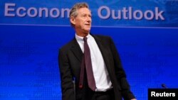 Kepala ekonom IMF, Olivier Blanchard, memperingatkan ancaman batas pinjaman atau pagu utang pemerintah Amerika (foto: dok). 
