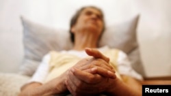 Seorang penderita Alzheimer berusia 82 tahun.