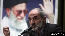 حسین شریعتمداری بیش از یک دهه است که منصوب رهبر در روزنامه کیهان است و روزنامه او مصونیت قضایی داشته است. 