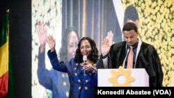 Aadde Adaanech Abebee Kantiibaa magaalaa ta’uun yeroo sirna kakuu geggeessan, Finfinnee, Fulbaana 28, 2021