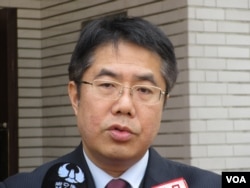 台湾在野党民进党立委黄伟哲（美国之音张永泰 拍摄 ）