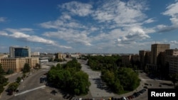 خارکیف، دومین شهر بزرگ اوکراین، در ۳۰ کیلومتری مرز با روسیه قرار دارد