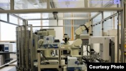 Robot Ilmuwan bernama Eve (University of Manchester)