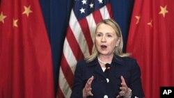 希拉里·克林顿国务卿 (2012年5月资料照)