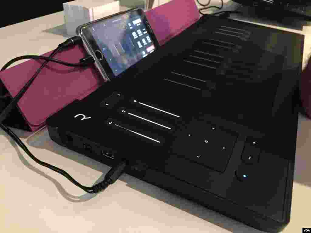 کیبورد هوشمند و حساس به لمس از شرکت رولی که توانایی های بسیاری فرای یک کیبورد دارد