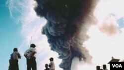 Gunung Gamalama di Ternate, Maluku Utara (foto:dok). Hari Minggu kemarin gunung ini meletus dan menyebabkan bandara Ternate ditutup.