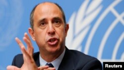 Le rapporteur spécial sur la situation des droits de l'homme en Corée du Nord Tomas Ojea Quintana assiste lors d'une conférence de presse à Genève, Suisse, 12 mars 2018.