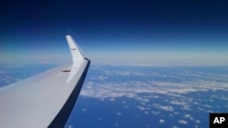 日本海上自卫队的湾流V型飞机搜索失踪马航班机。（2014年4月1日）
