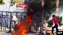 İstanbul şəhərində kürd nümayişçilərlə polis arasında toqquşma olub