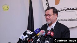 امروز کمیشنران جدید کمیسیون‌های انتخاباتی به کار آغاز کردند.