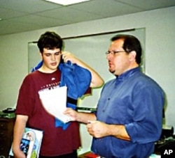 教师给男生选择适于男生的读物