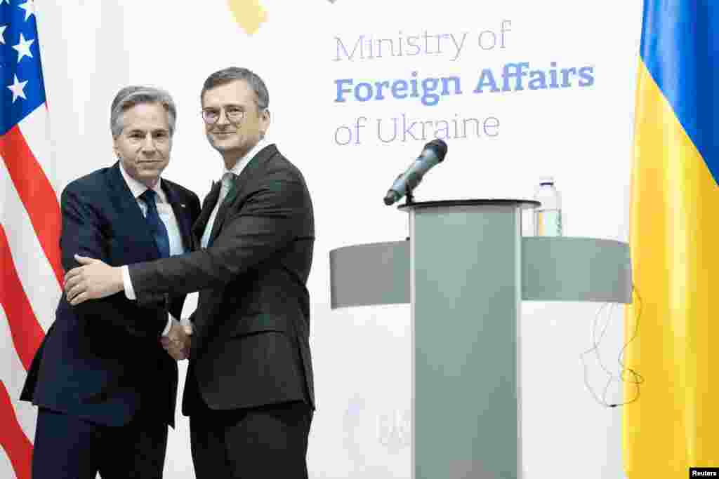 &nbsp; دیدار آنتونتی بلینکن، وزیر امور خارجه ایالات متحده با همتای اوکراینی خود، دیمیترو کولبا در خلال سفر به اوکراین