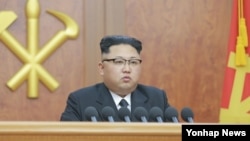 朝鲜领导人金正恩发表新年讲话。（资料照片）