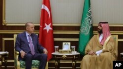 دیدار رییس‌جمهور ترکیه و ولیعهد عربستان سعودی