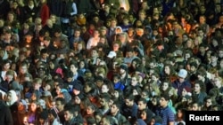 北卡罗来纳大学的学生为遇害的穆斯林举行烛光守夜活动