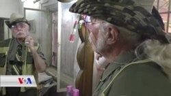 Ji Zarokîyê Heta Nihe Yek Staylê Cilan li Xwe Dike