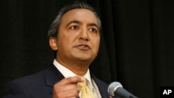 아미 베라 미국 민주당 하원의원.