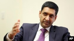 로 칸나 민주당 하원의원.