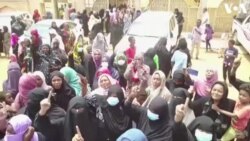 ሱዳናዊያን ኣብ ቀረባ ብመንግስቲ ዝተወስደ ስጉምቲታት ለውጢ ኣንጻር እስላማዊ ሕጊ ብምቅዋም ሰልፊ አካይዶም