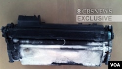 Salah satu paket berisi bahan peledak PETN yang dikirimkan dari Yaman dengan tujuan Amerika.