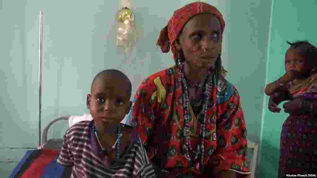 Wata mahaifiya da danta a Jamhuriyar Nijar